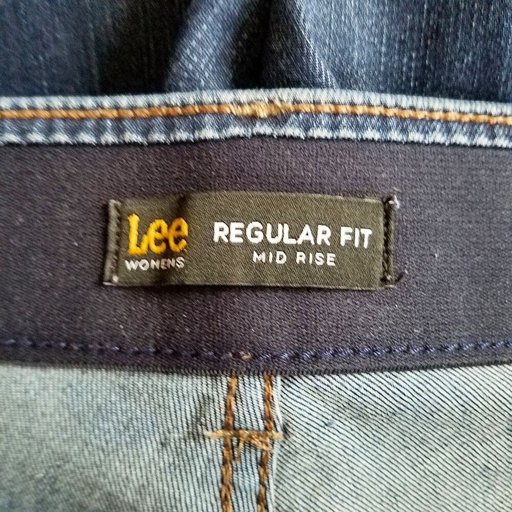Lee Capri Jeans Women’s 20W Blue Regular Fit Mid Rise Elastic Waist Stretch - Picture 4 of 5